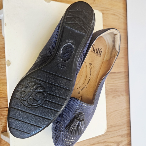 Sofft Bryce Navy Houndstooth Tassel Loafers - Picture 3 of 3
